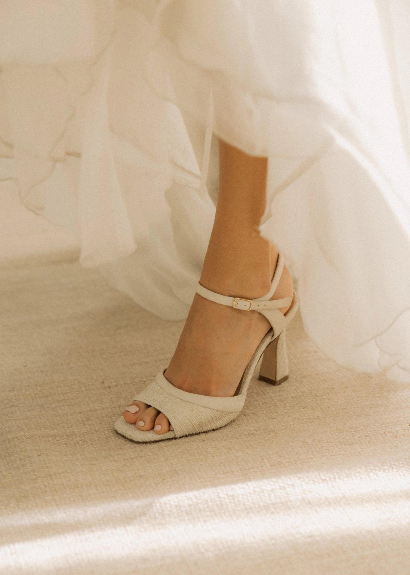 sandalias blancas