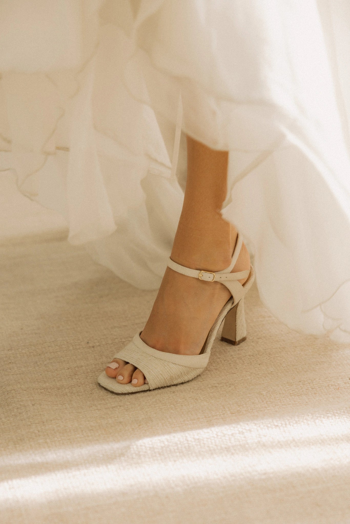 sandalias blancas