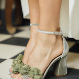 sandalias con flores