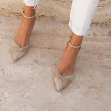 zapatos con pulsera
