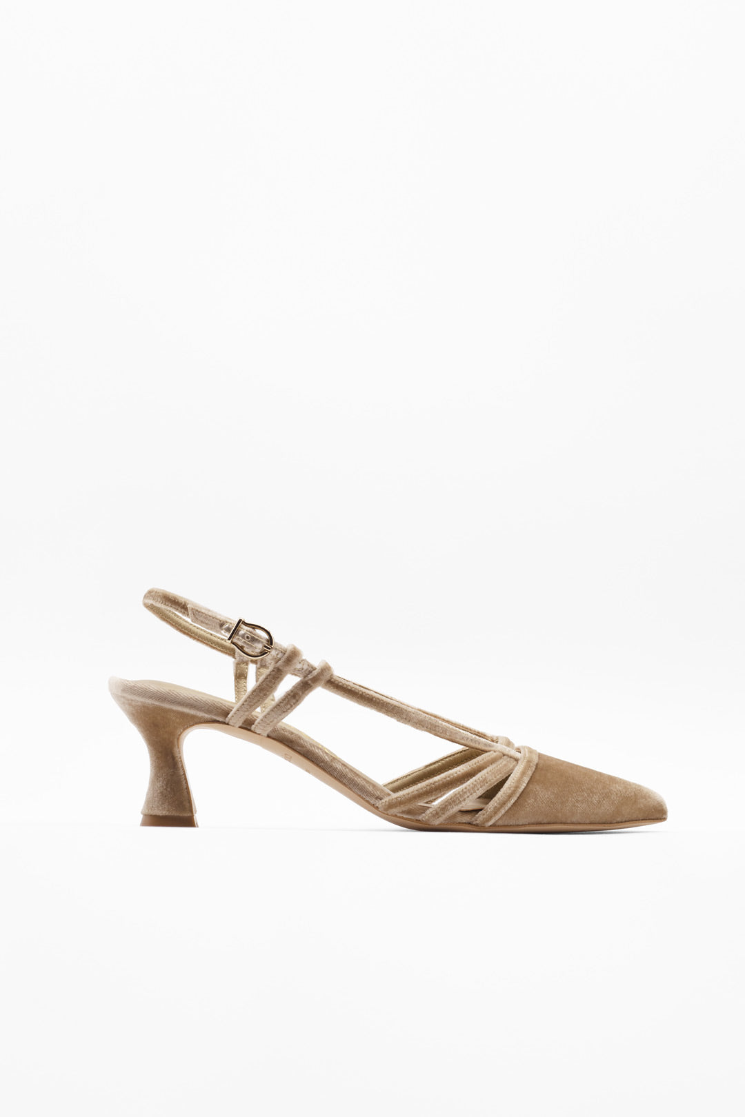 Zapato de salon en punta beige tostado bajito