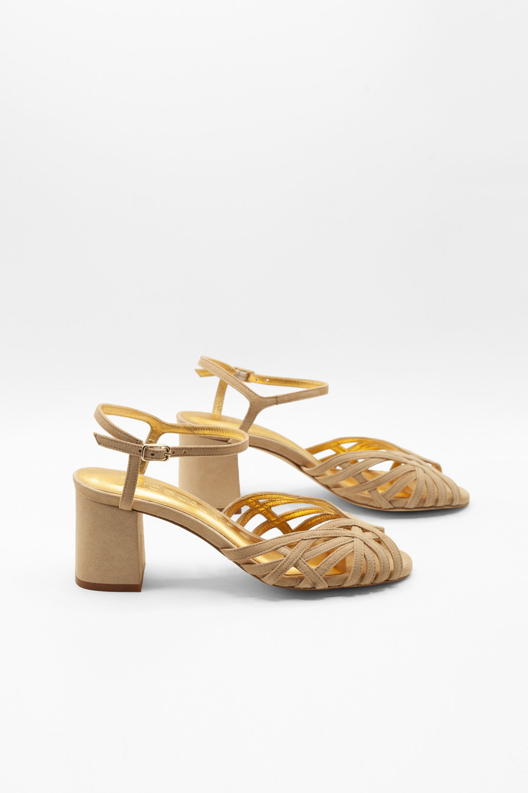 zapatos de tacón ancho
