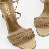 sandalias trenzadas con flecos