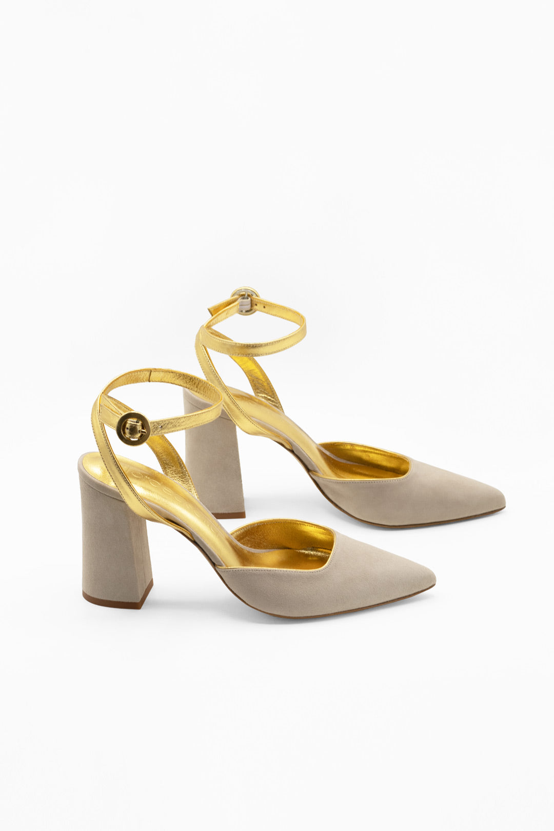 zapatos con punta pata novias