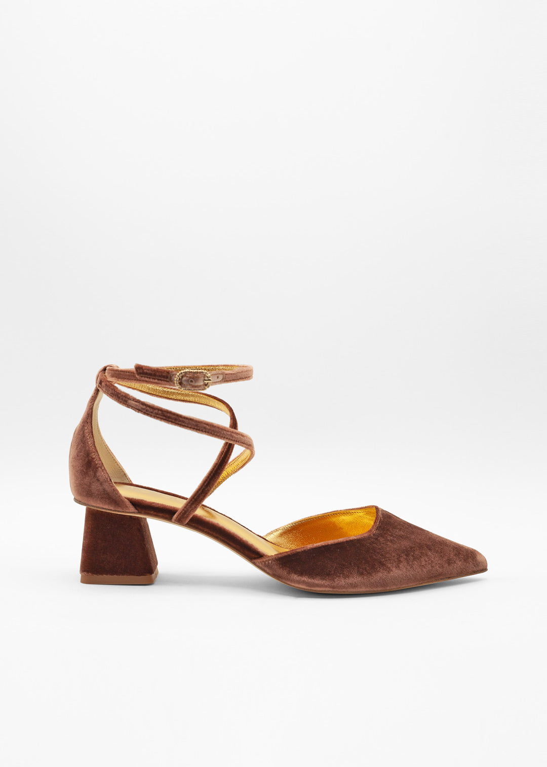 Zapatos de novia de tacón bajo burdeos