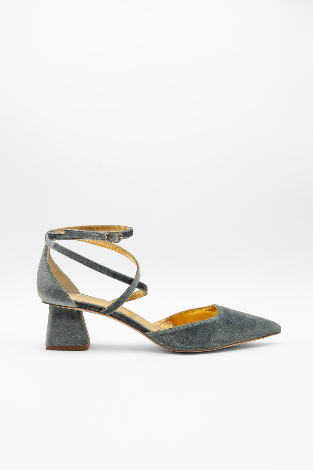 Zapatos de punta salón azules para novia de invierno y de verano muy cómodas con tacón bajo