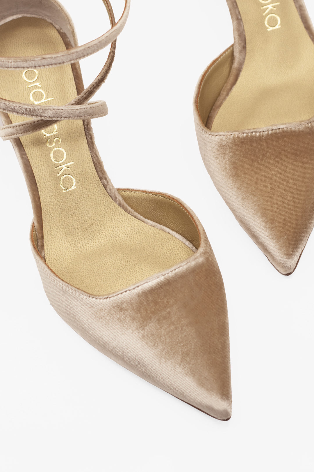 zapatos con punta