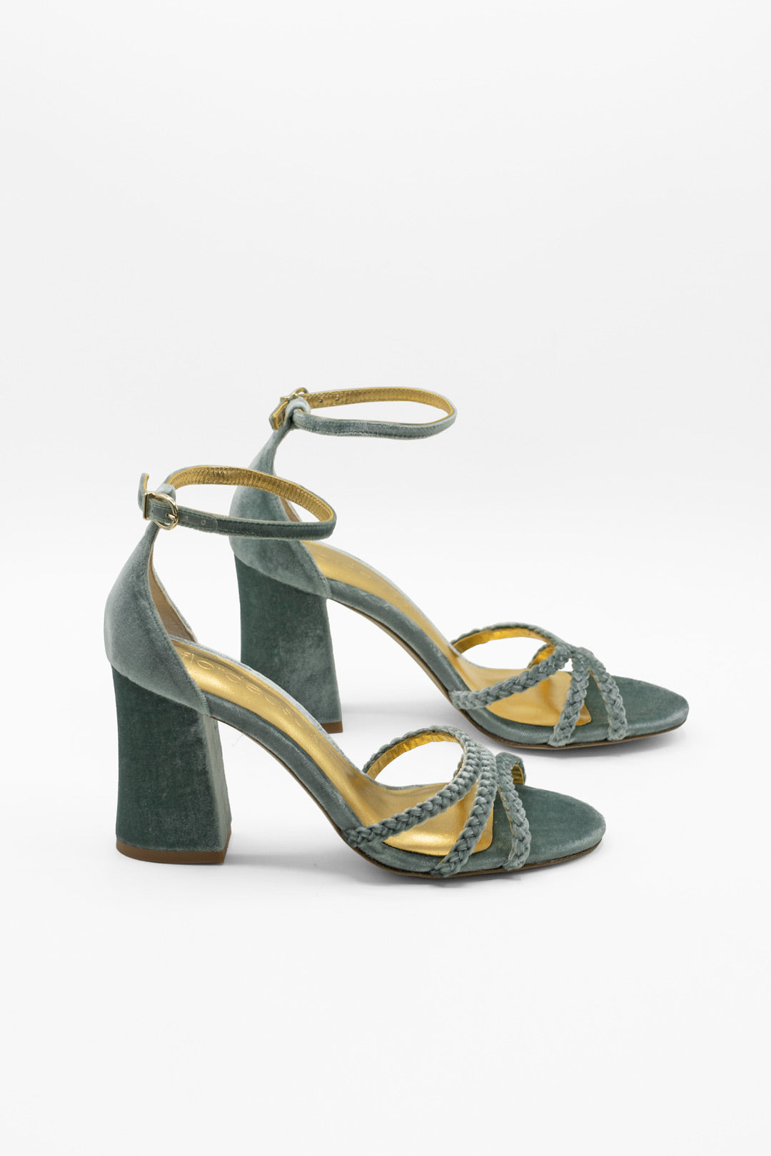 sandalias trenzadas de terciopelo