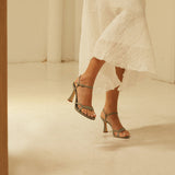 sandalias de piel verdes