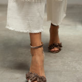sandalias con pulsera para novias elegantes