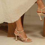 sandalias de tiras en piel