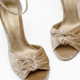 sandalias con tacón ancho