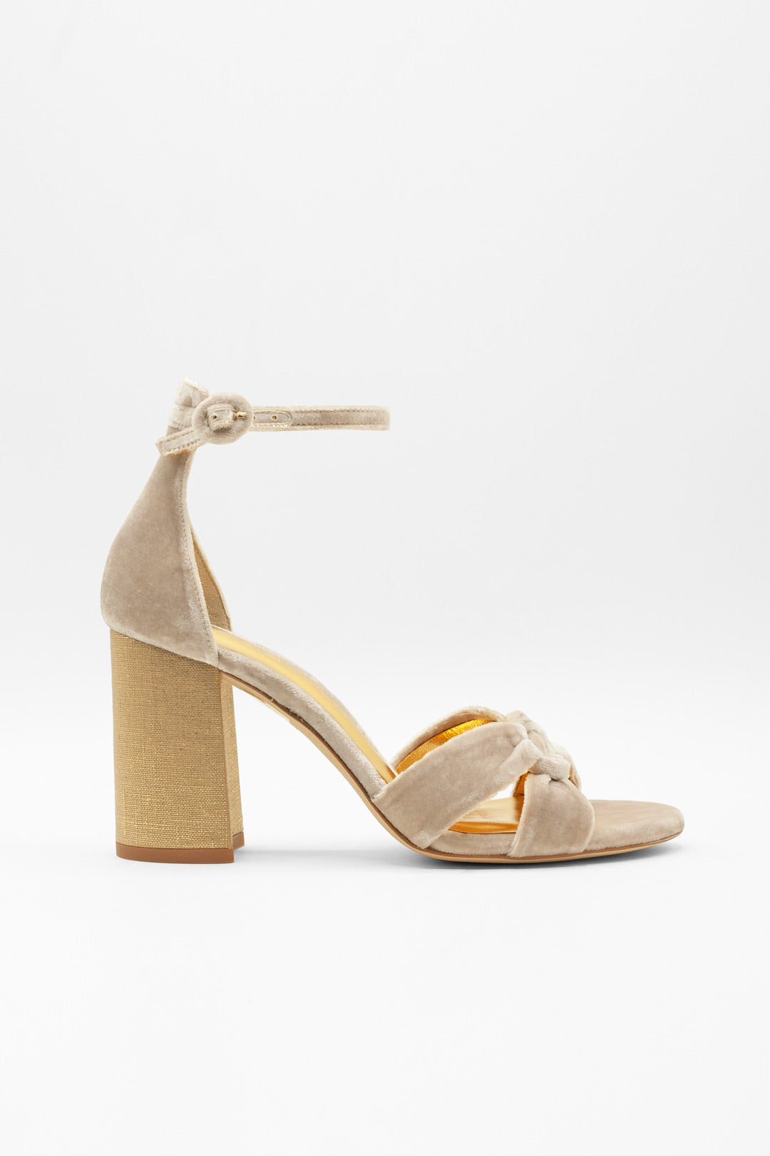 Sandalias de novia de terciopelo cómodas para aguantar todo el baile fiesta y día