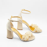 sandalias de terciopelo blanco para novias