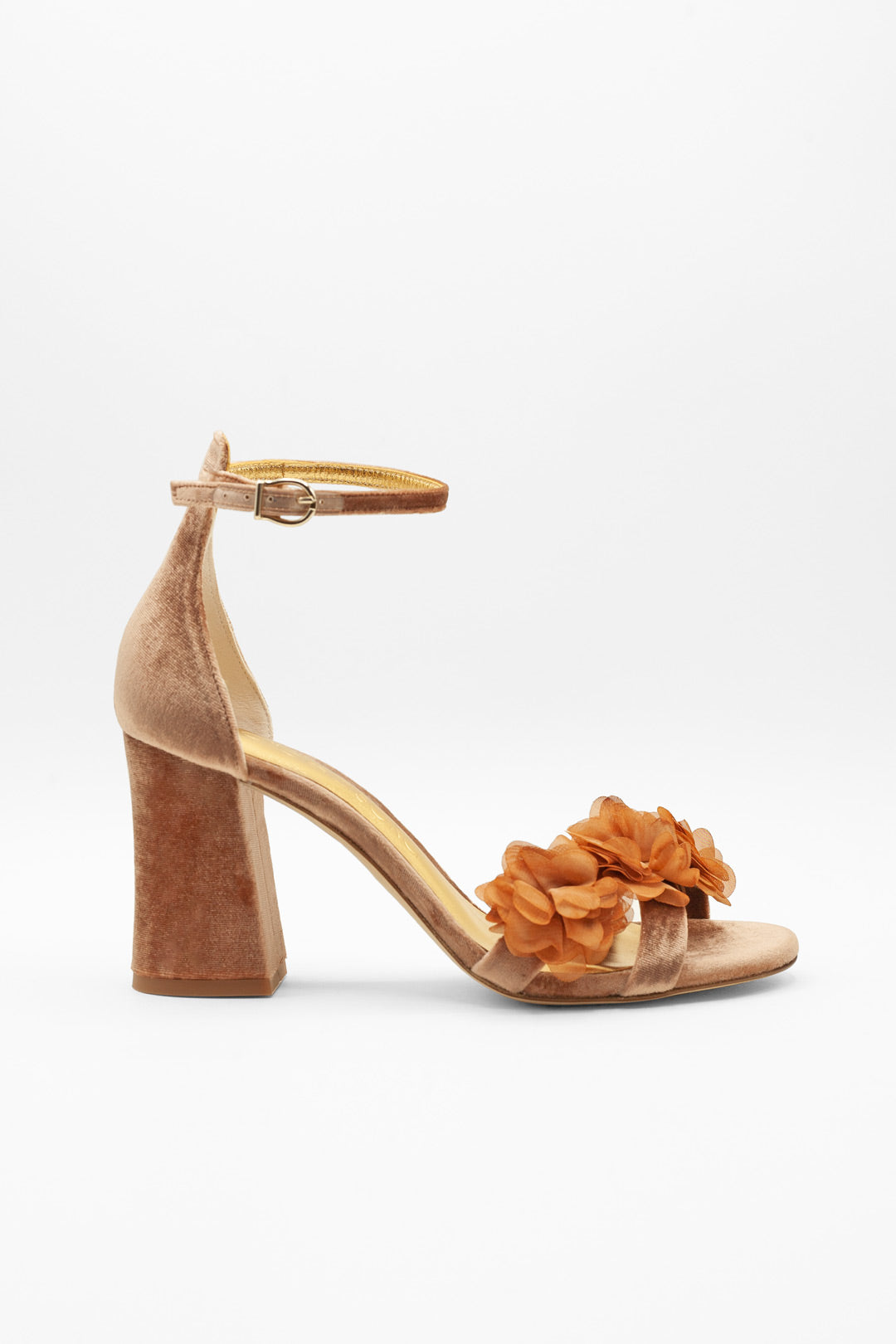 sandalias con flores para invitada