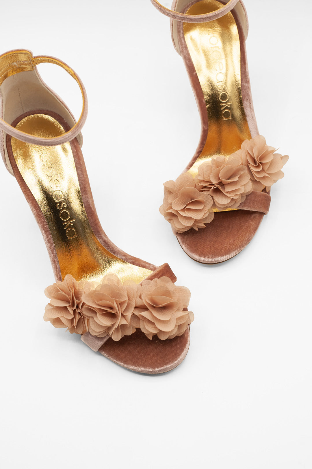 Sandalias con flores rosas para novia con tacón bloque cómodo para boda o fiesta