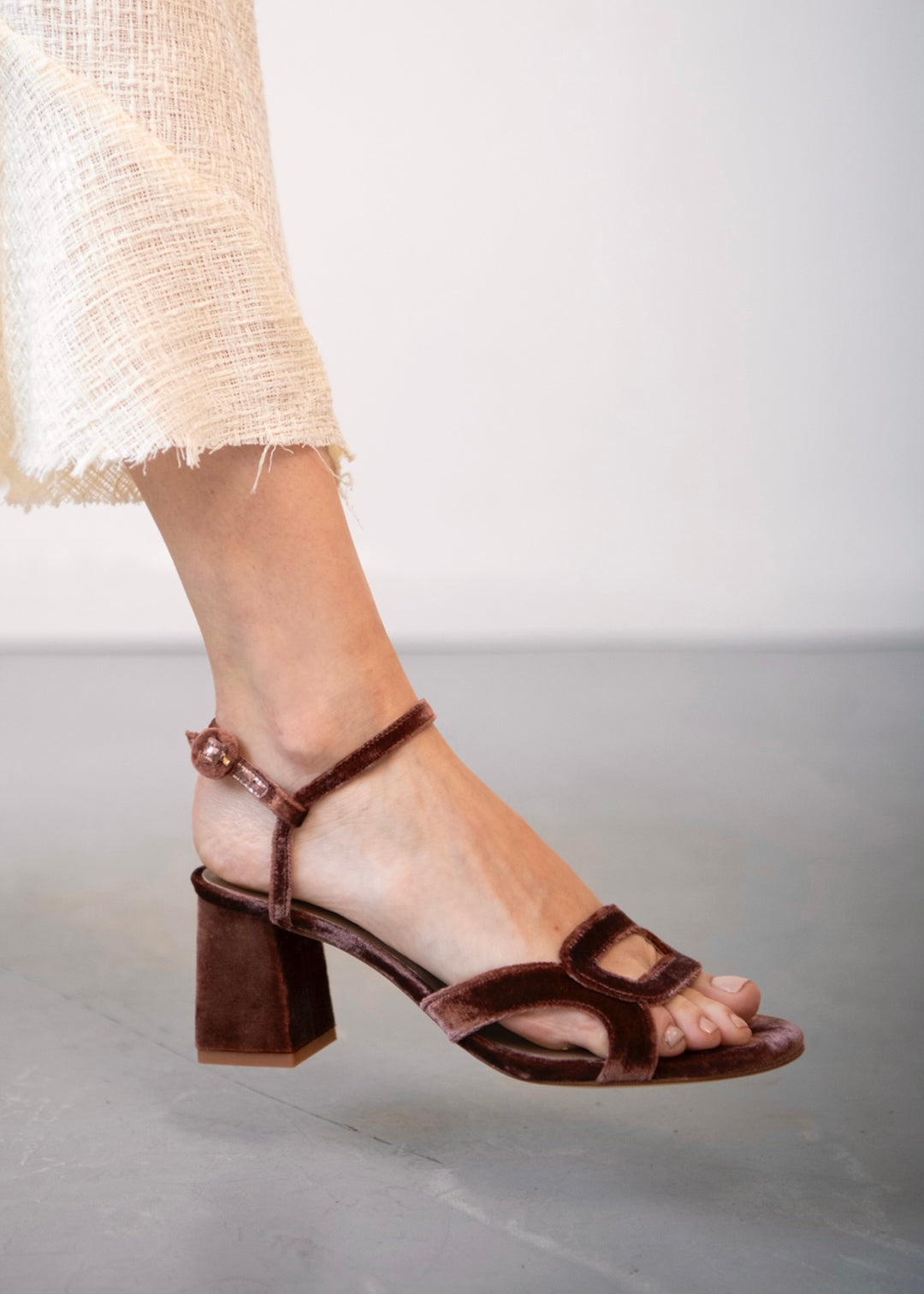 sandalias de terciopelo para novia e invitada