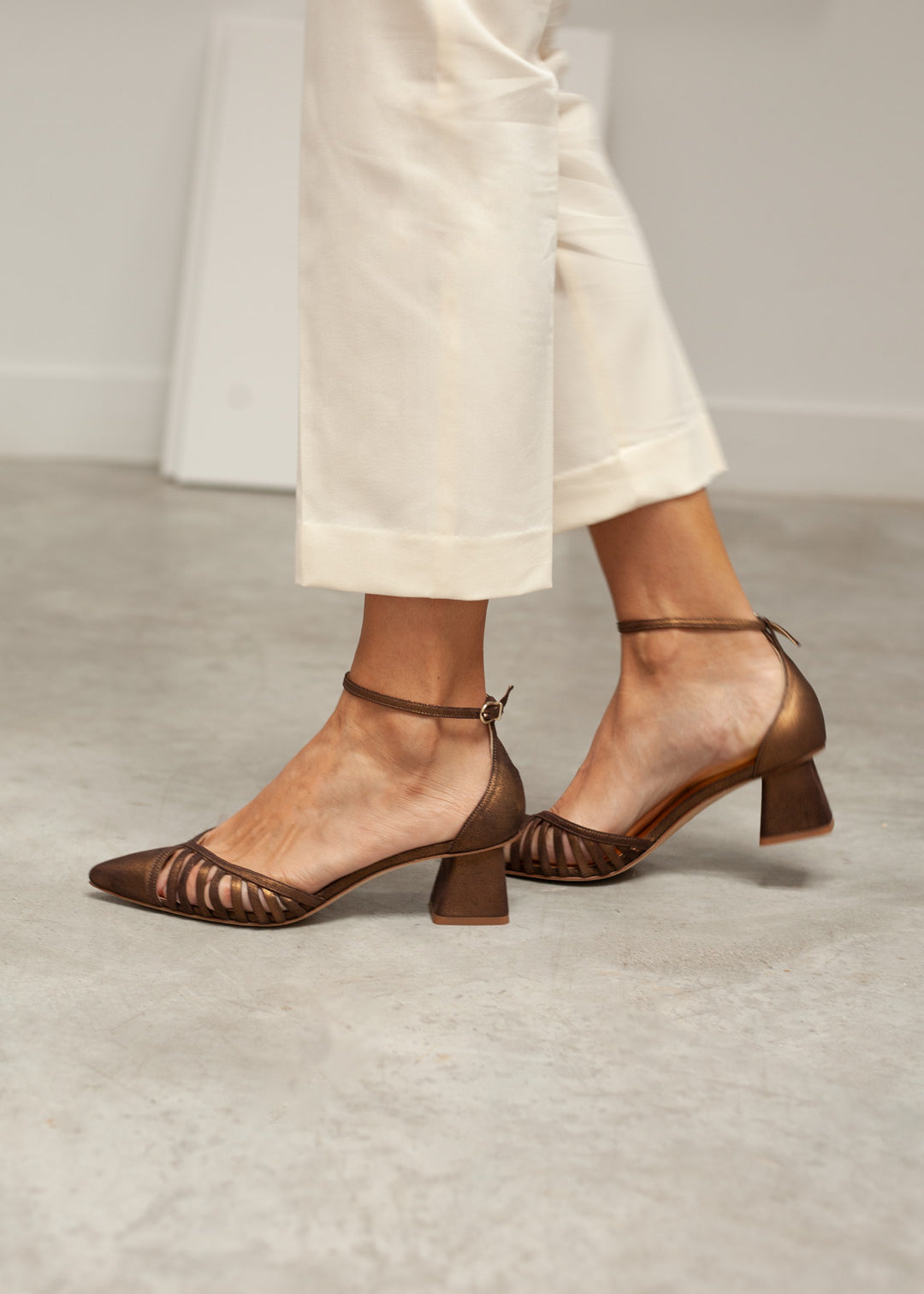 Zapatos de punta de novia bronce cómodos para la fiesta