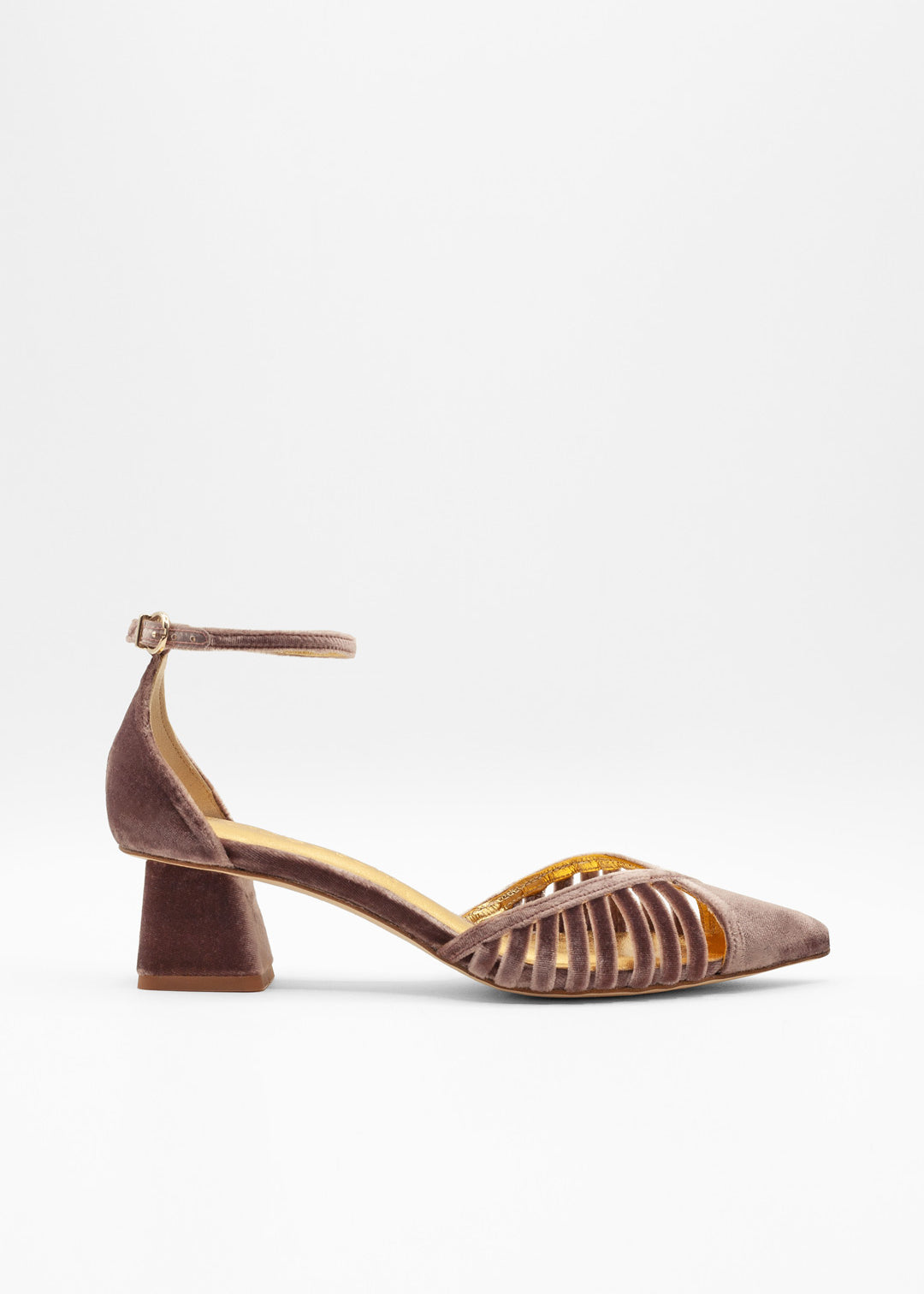 zapatos con puntera