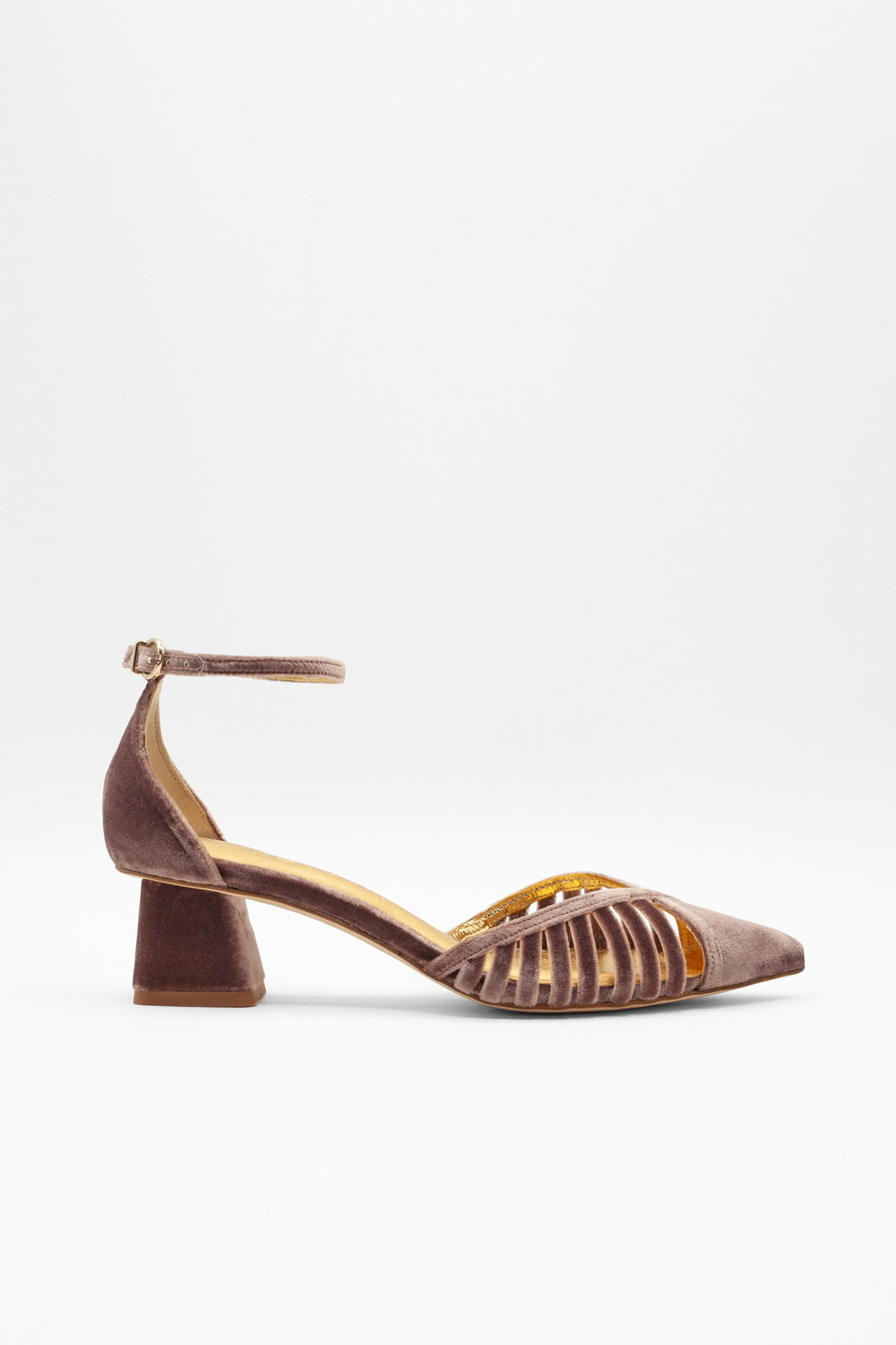 zapatos con puntera