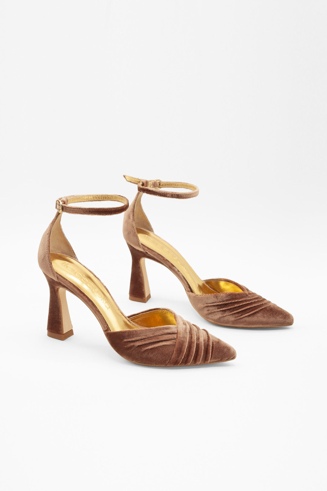 Zapatos de novia en punta burdeos marrones con tacón trapecio cómodo para fiesta bodas o eventos especiales