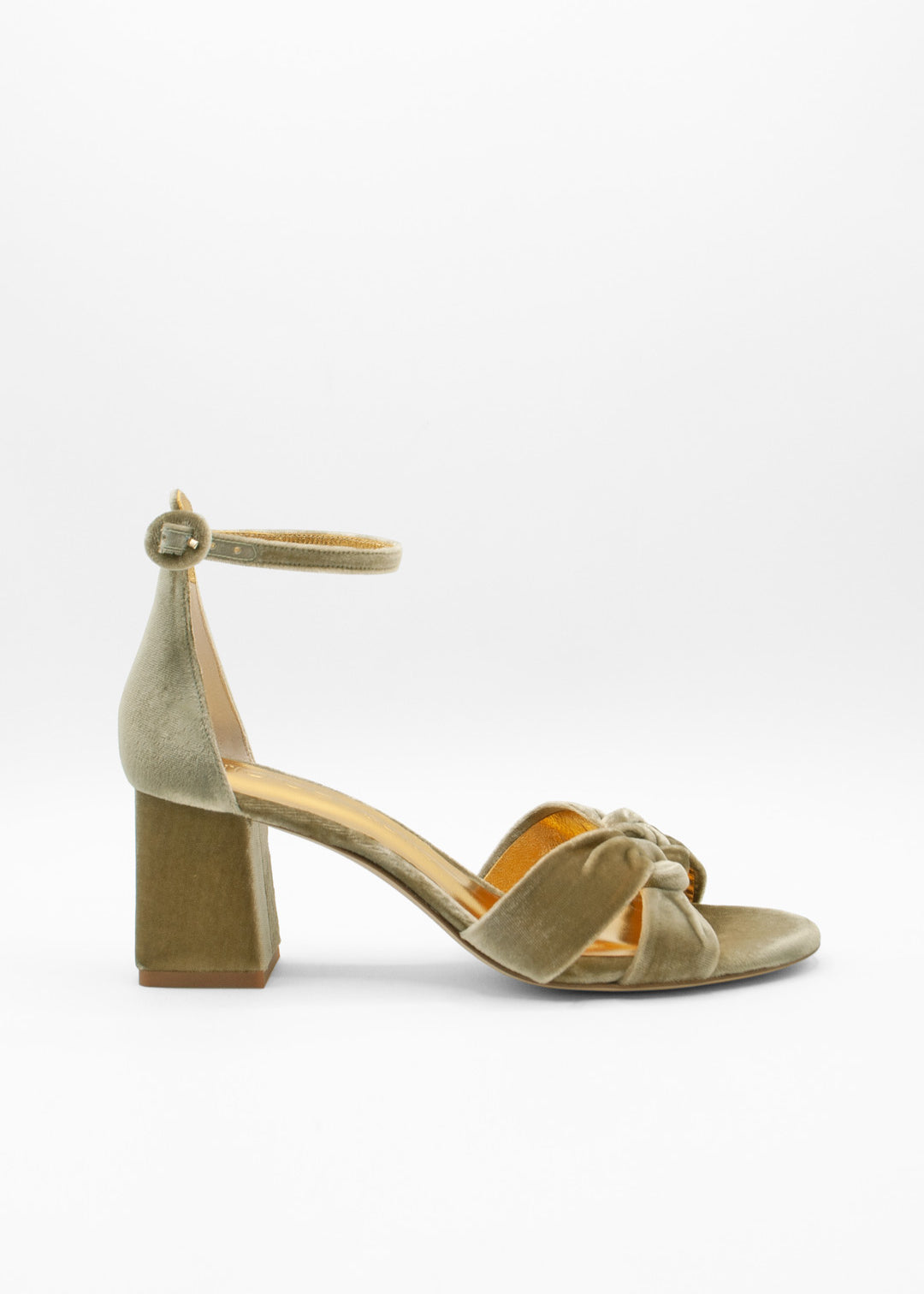 sandalias con pulsera