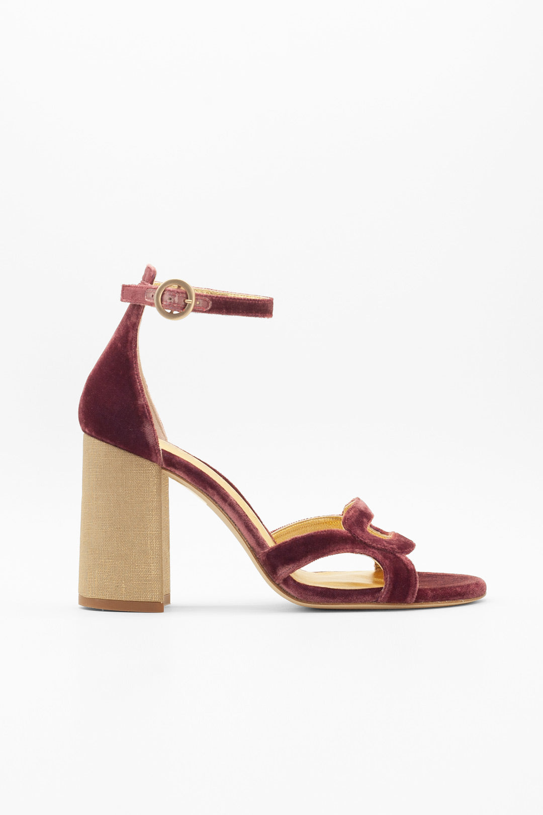 sandalias para novias con tacón dorado