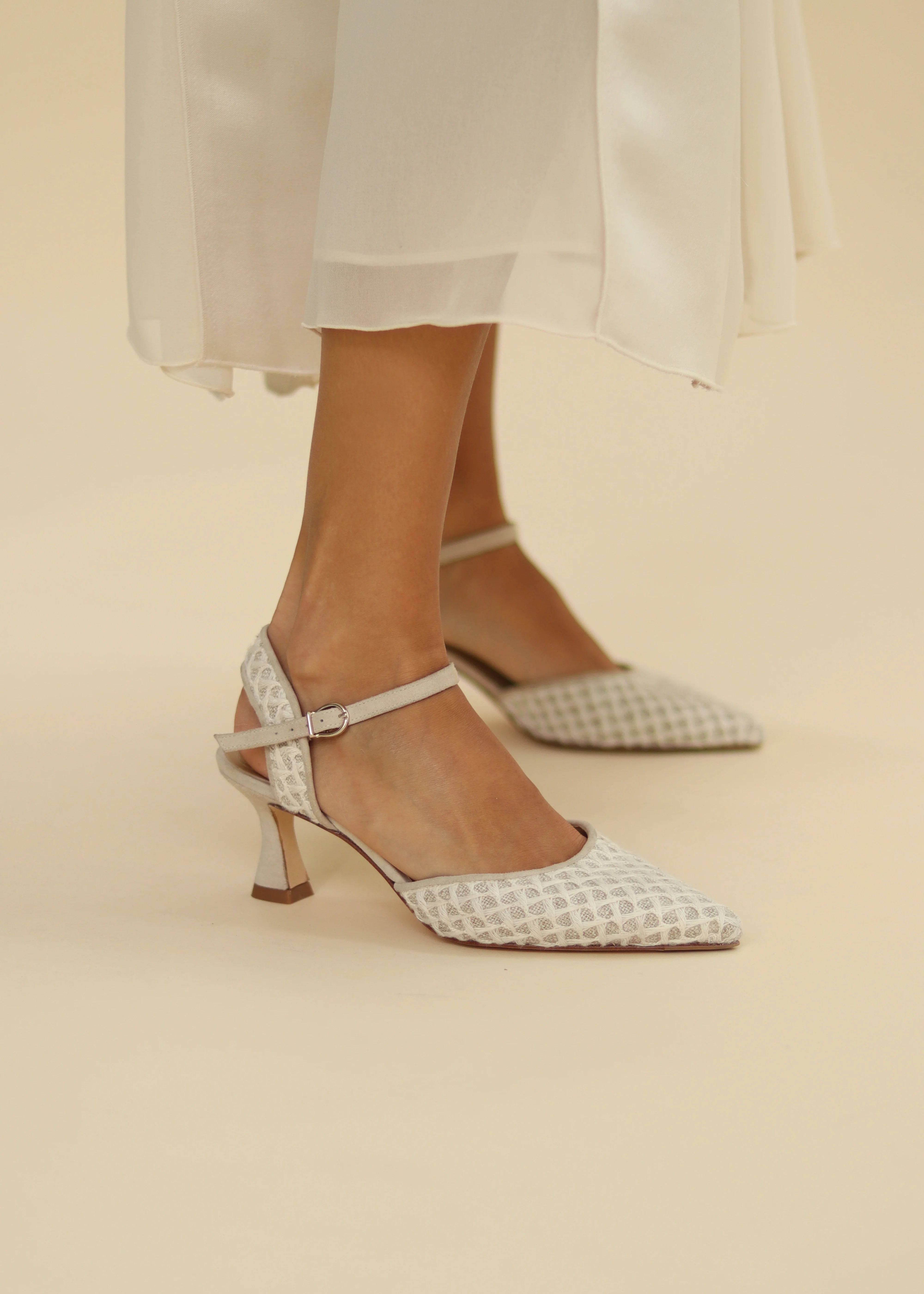 The most elegant shoes are made of linen. flordeasoka The most elegant shoes are made of linen. flordeasoka