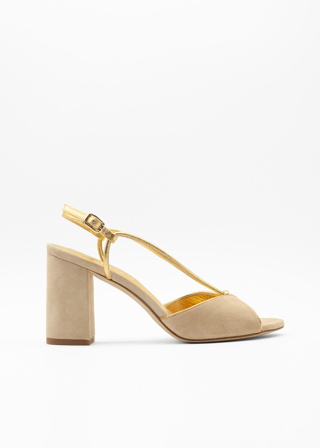 Zapato para novia beige con toques dorados
