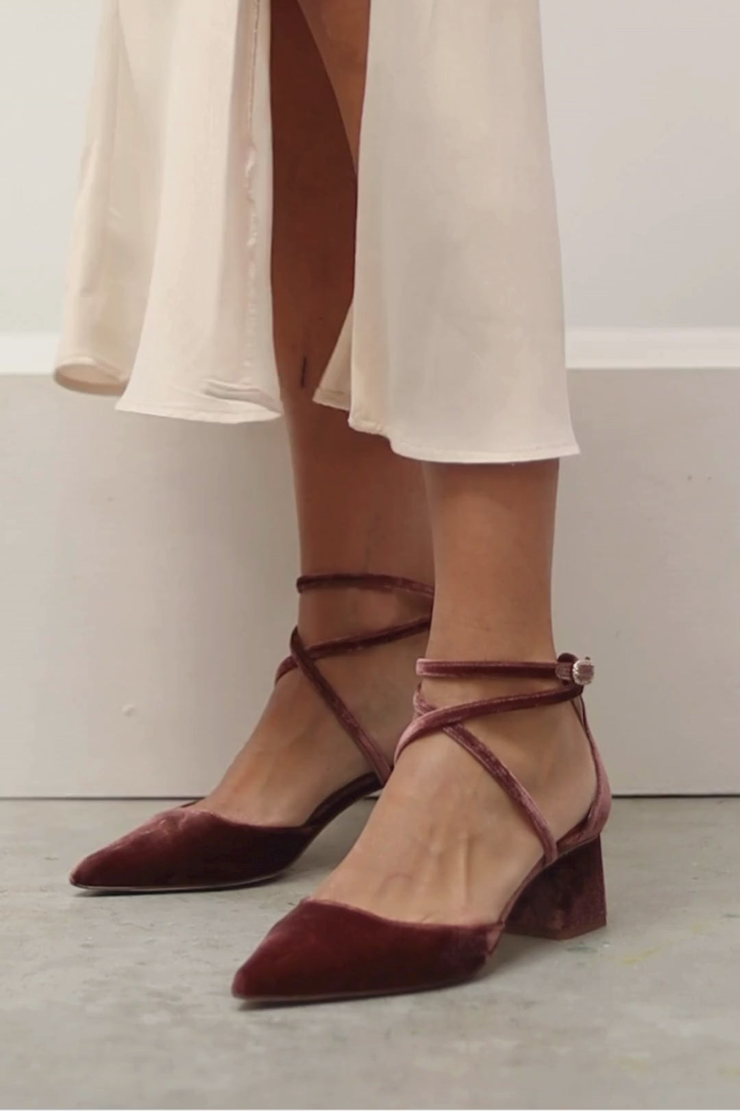 flordeasoka | GRETA 5 GARNET | Burgundy court shoe